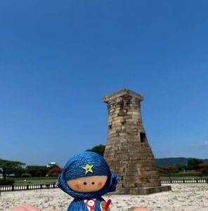 Meet your Posher, Simon